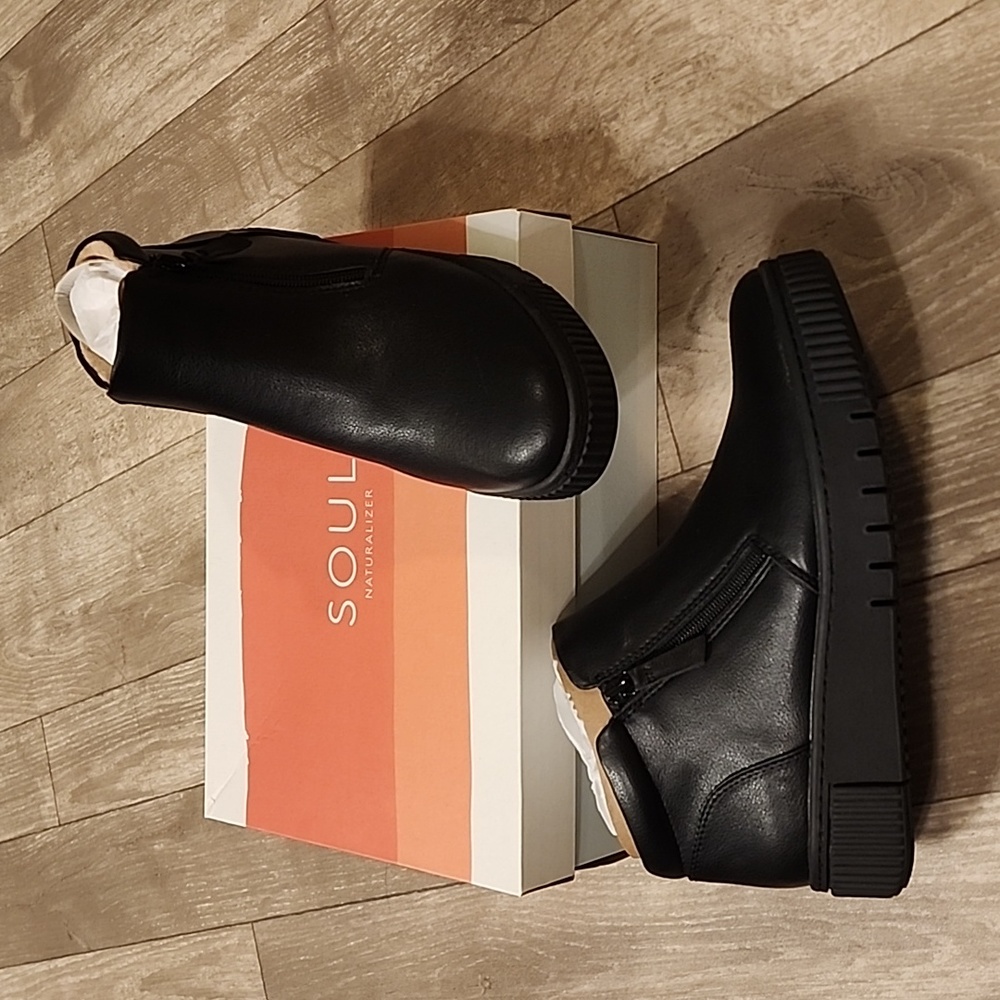 Soul Naturalizer Black mid sneaker boot